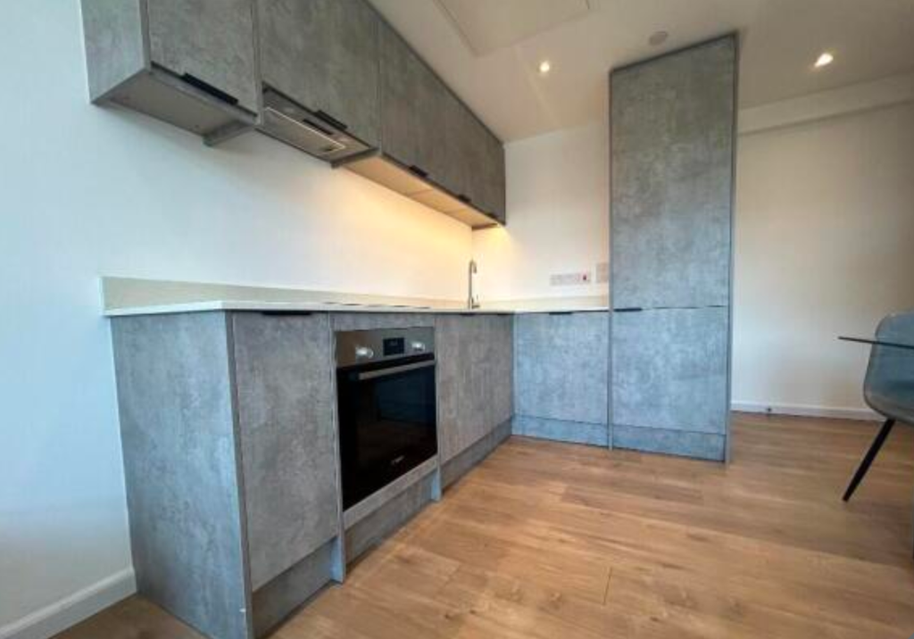 Property photo 1 of 6