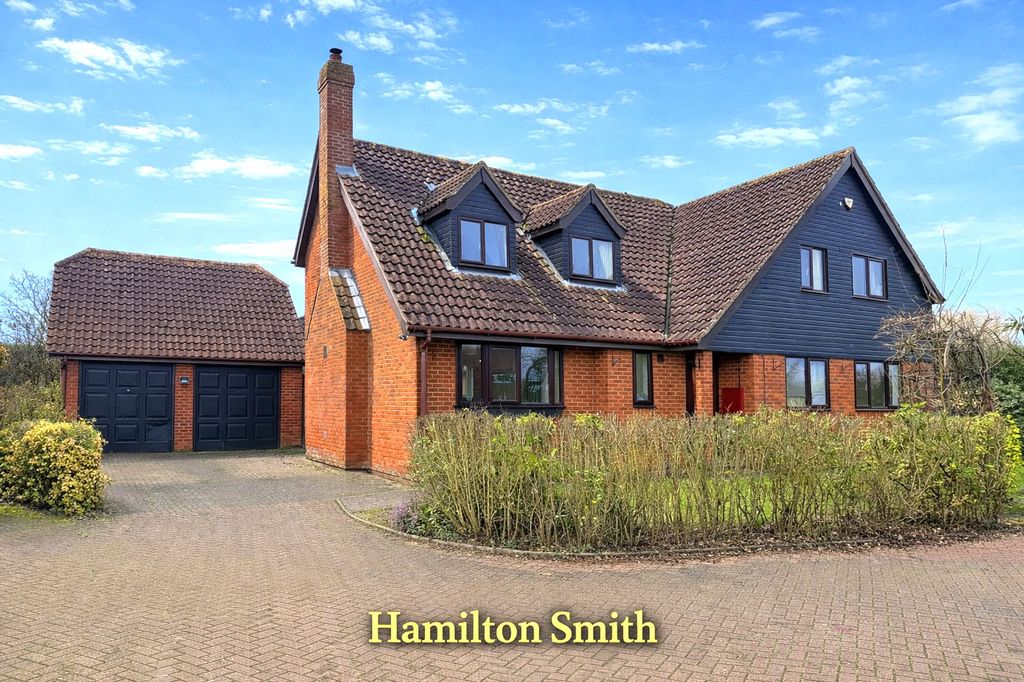 Property photo 2 of 18