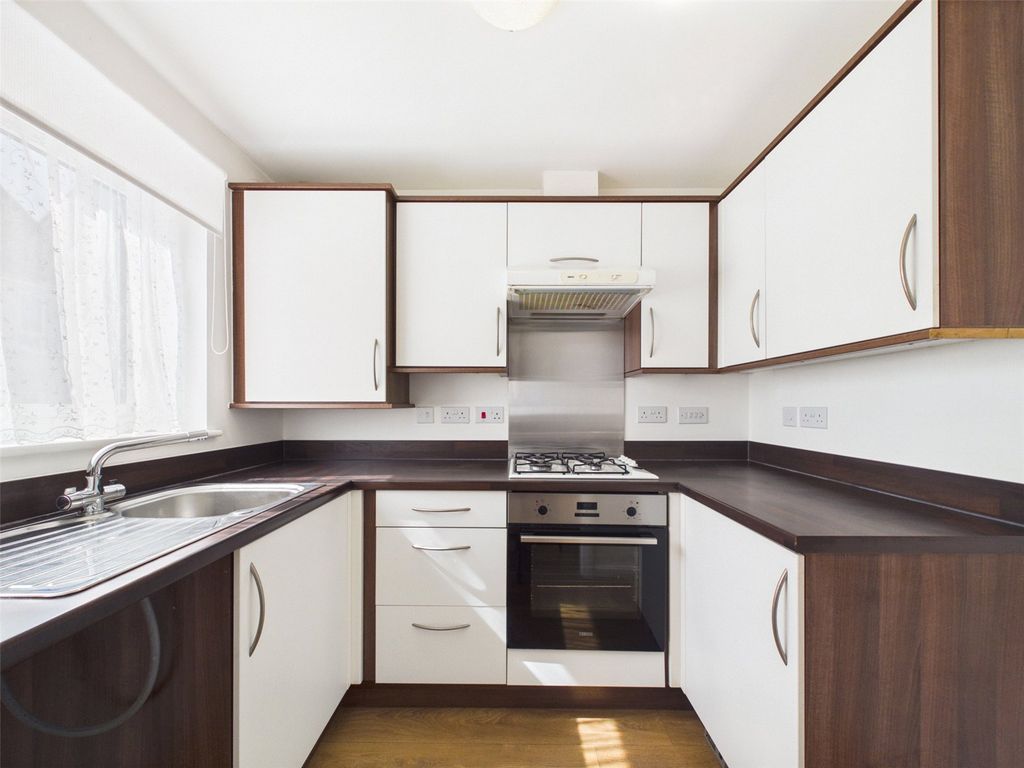 Property photo 2 of 10 Picture No. 06