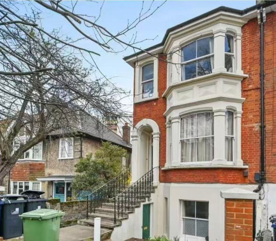 Property photo 1 of 8