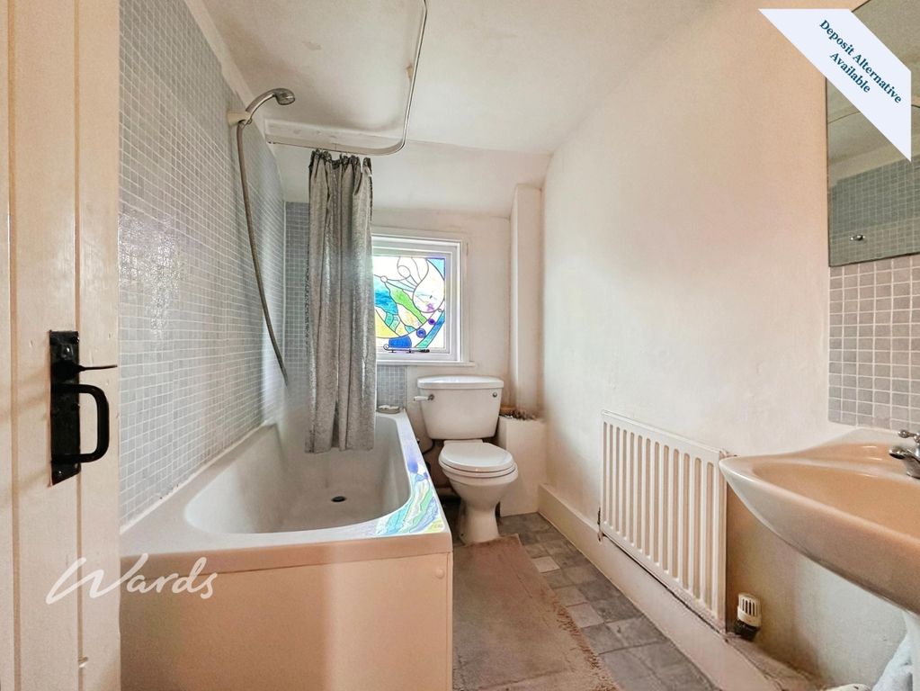 Property photo 3 of 15 Bathroom