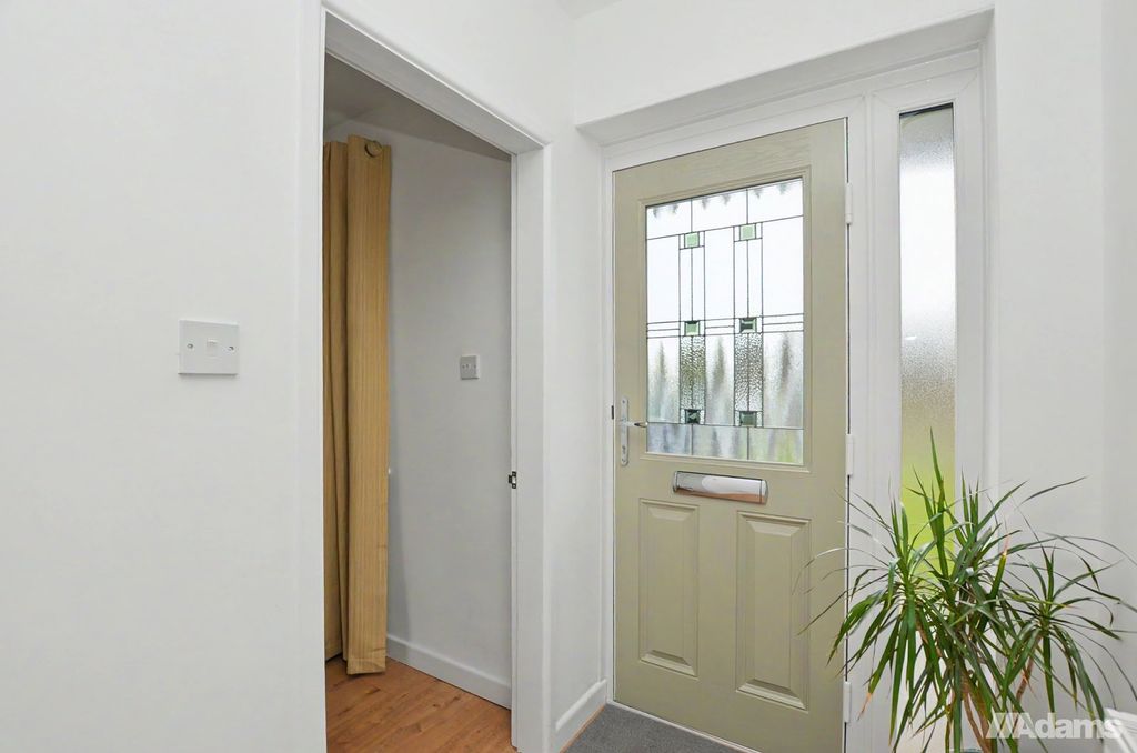 Property photo 2 of 25