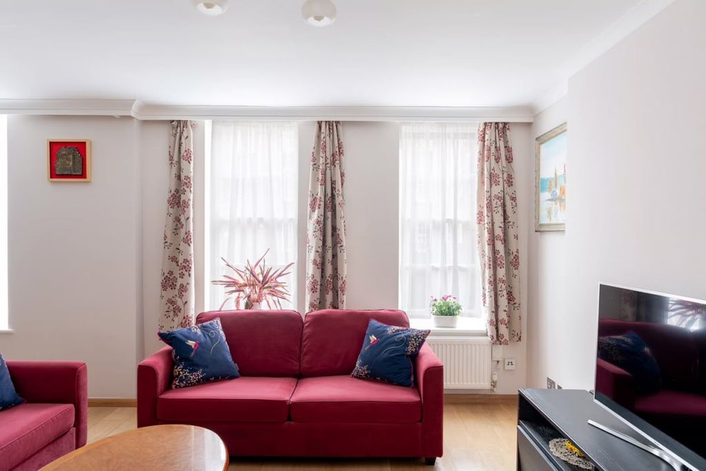 Property photo 3 of 17