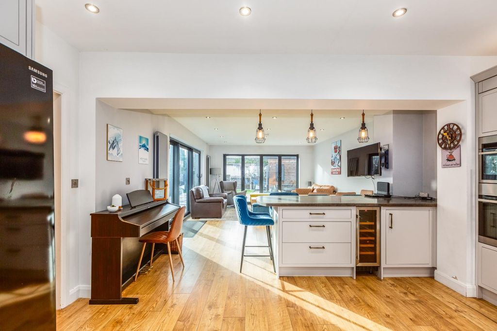 Property photo 1 of 36 Cz0A3242-Edit.Jpg
