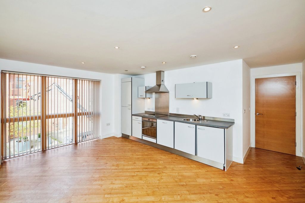 Property photo 2 of 14 Open Plan