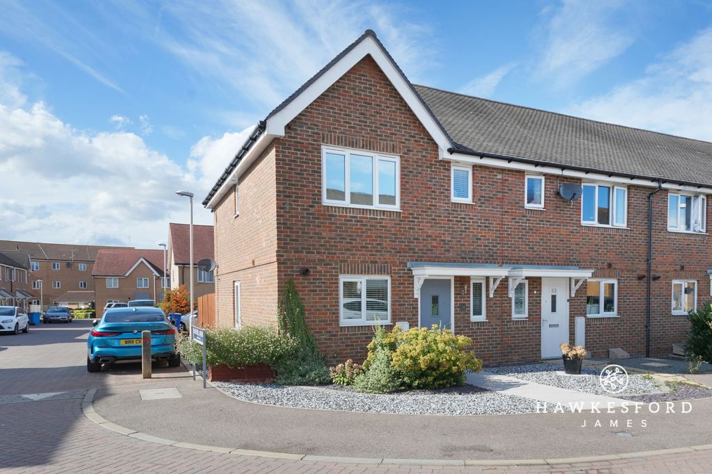 Property photo 1 of 16 Buttercup Avenue, Minster On Sea - Front