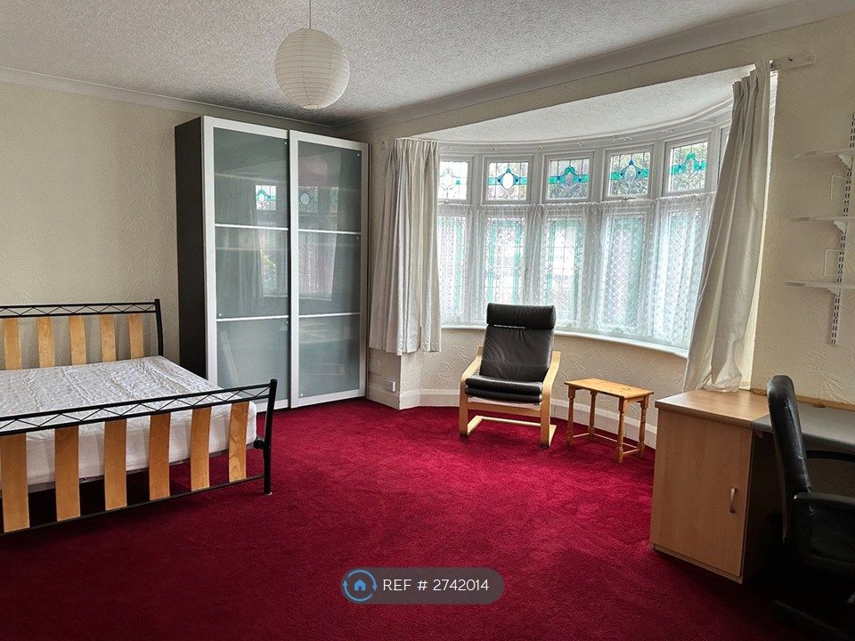 Property photo 1 of 12 Bedroom 1