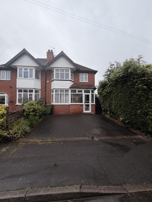 Property photo 1 of 21 Beautiful Extended Three-Bedroom Family Home In A Sought-After Location