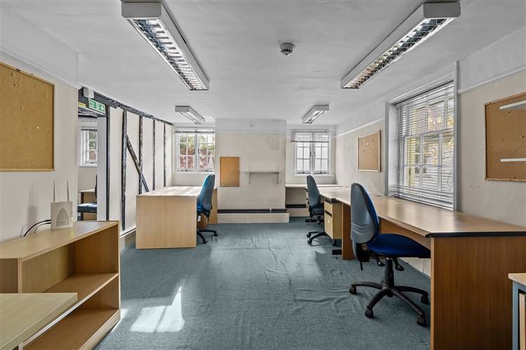 Property photo 3 of 8