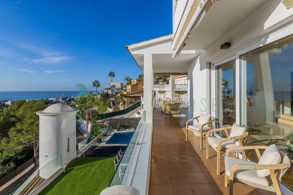 Property photo 3 of 52