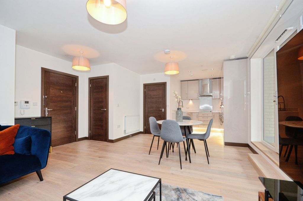 Property photo 1 of 12 Dsc_4334