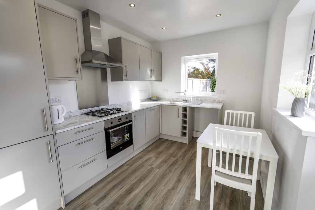 Property photo 1 of 10 Estate Agents Ewemove Scunthorpe - Kitchen Diner