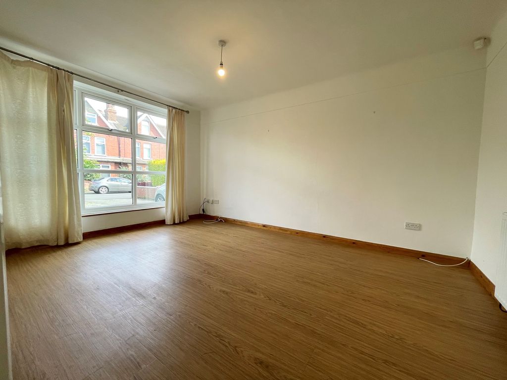 Property photo 2 of 9 Living Room