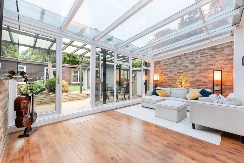 Property photo 2 of 16 Conservatory