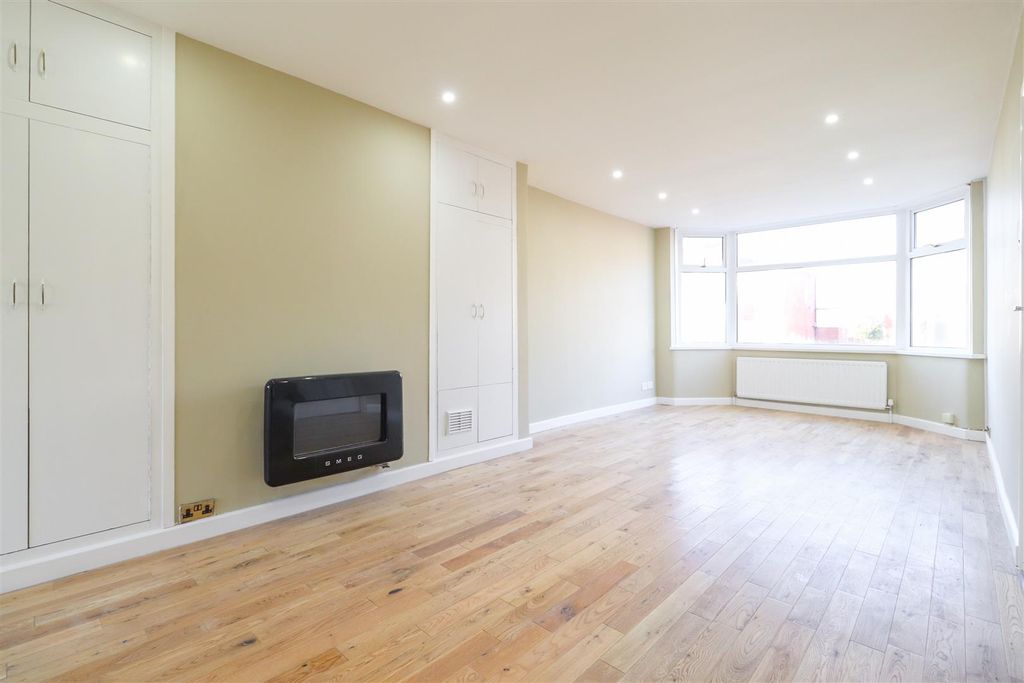 Property photo 3 of 13 Purefoy Road-5.Jpg