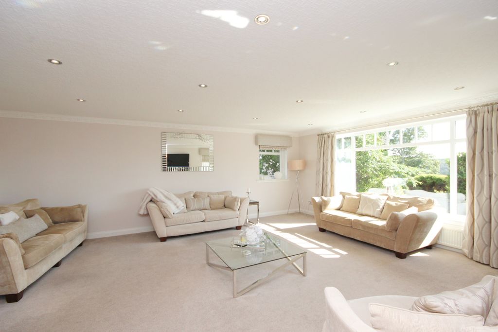 Property photo 3 of 29