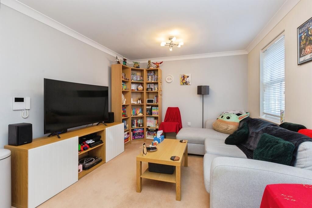 Property photo 3 of 12