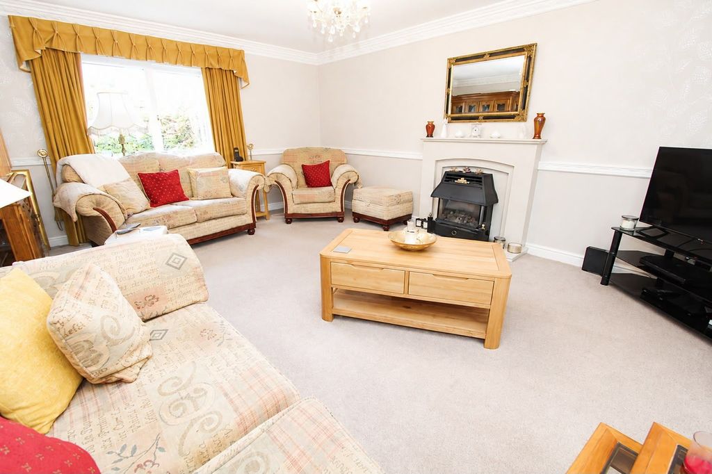 Property photo 3 of 14