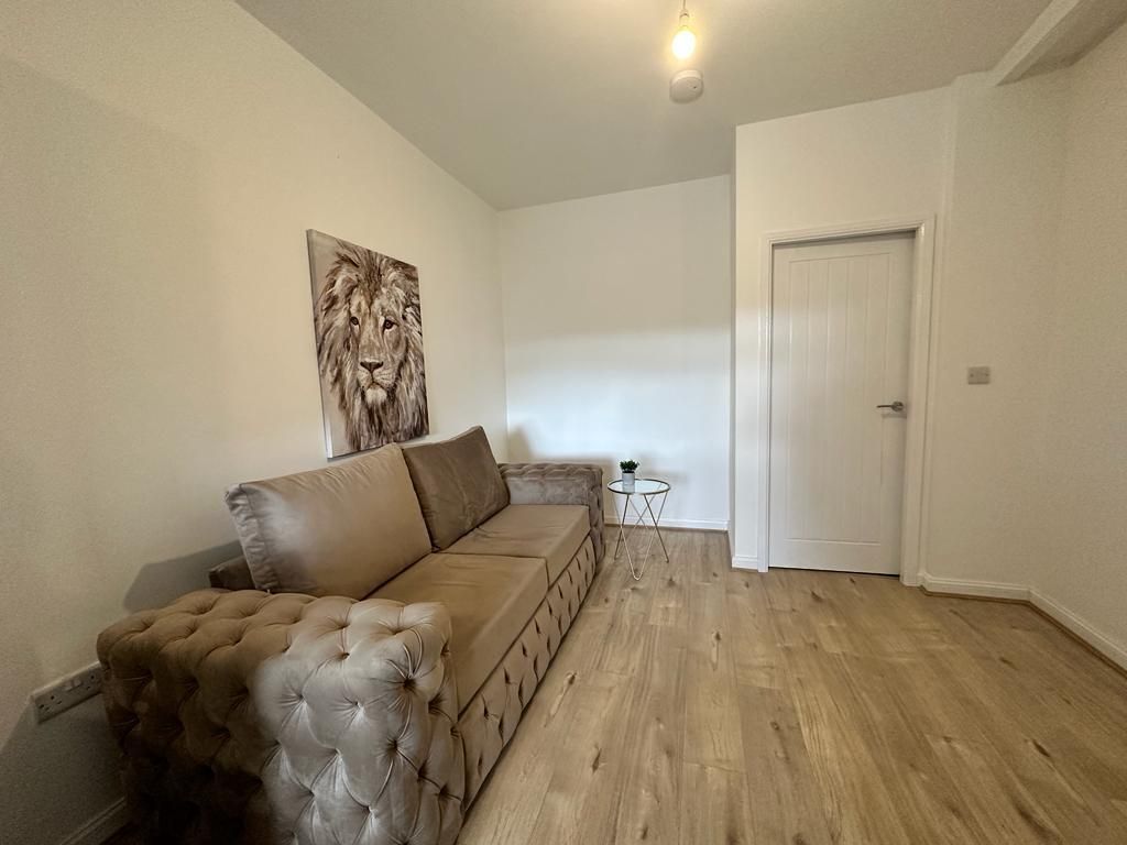 Property photo 2 of 8 369 - 1.Jpg