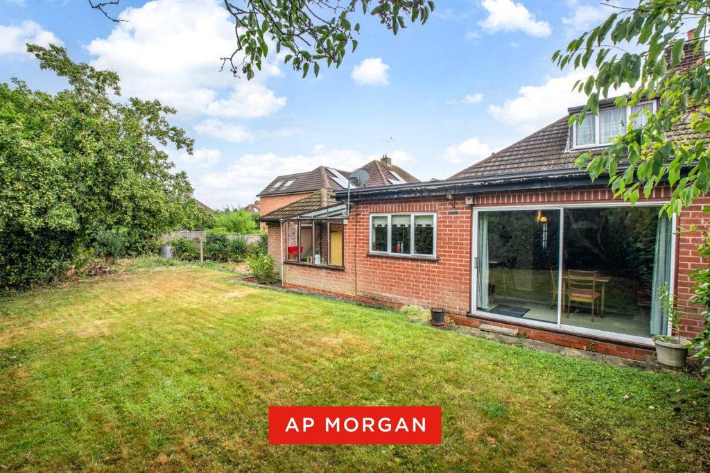 Property photo 2 of 13 Picture No. 30