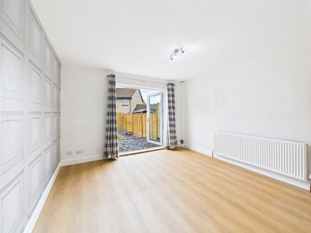Property photo 2 of 15 Picture No. 03