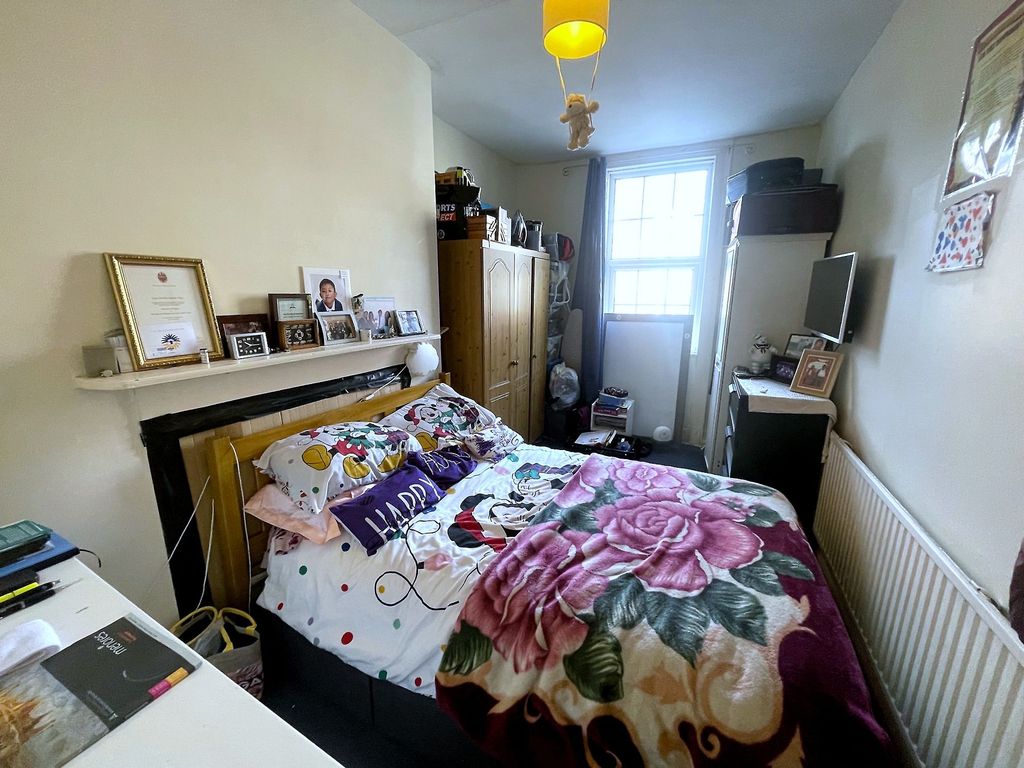 Property photo 3 of 6