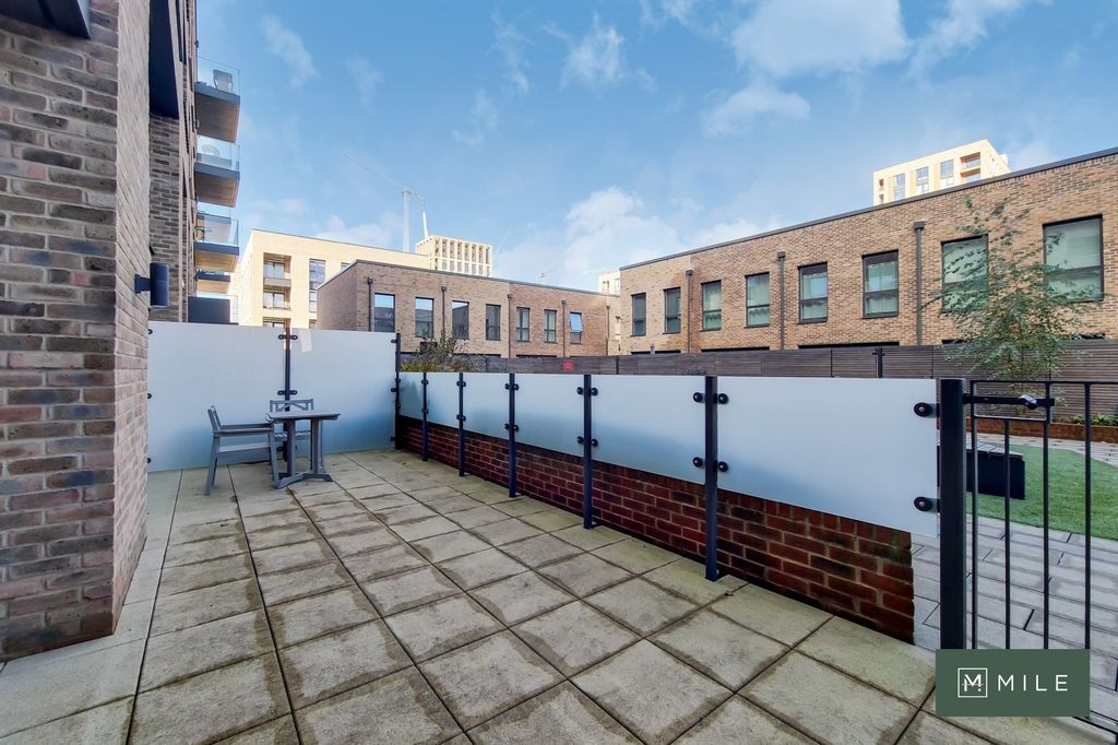 Property photo 3 of 11