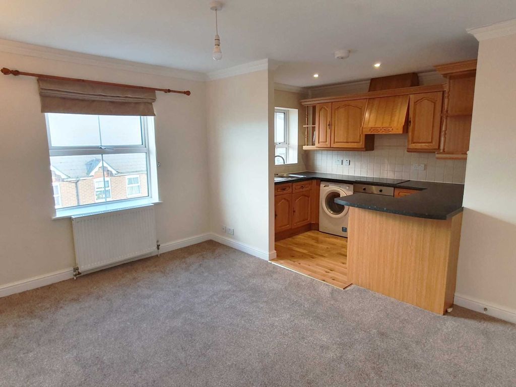 Property photo 3 of 8