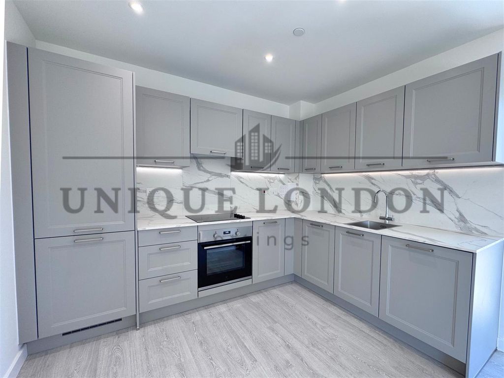 Property photo 1 of 8 143.Png