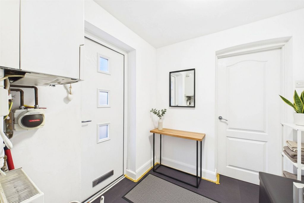 Property photo 3 of 10 Picture No. 18