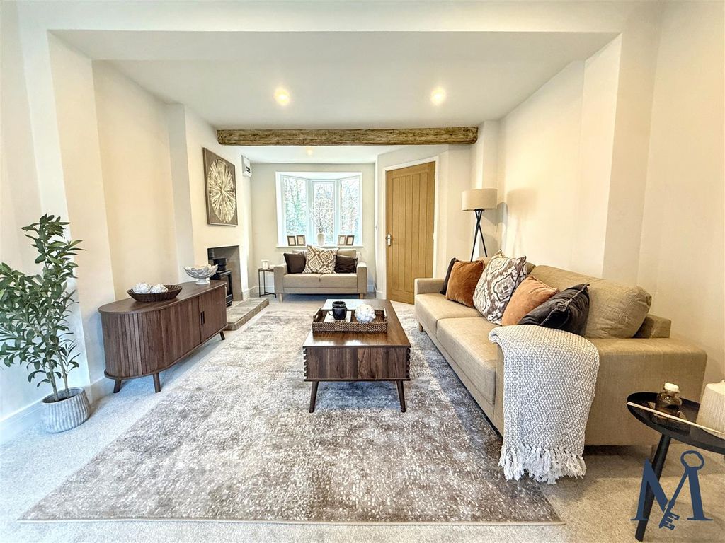 Property photo 3 of 28 Living Room