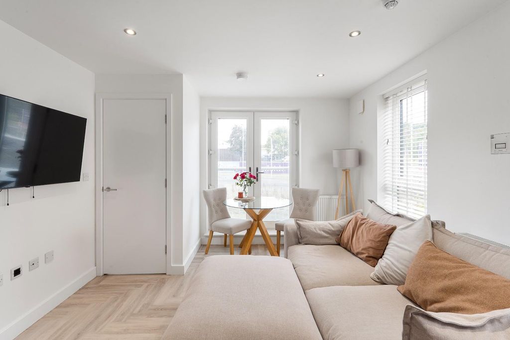 Property photo 3 of 14 3.Jpg