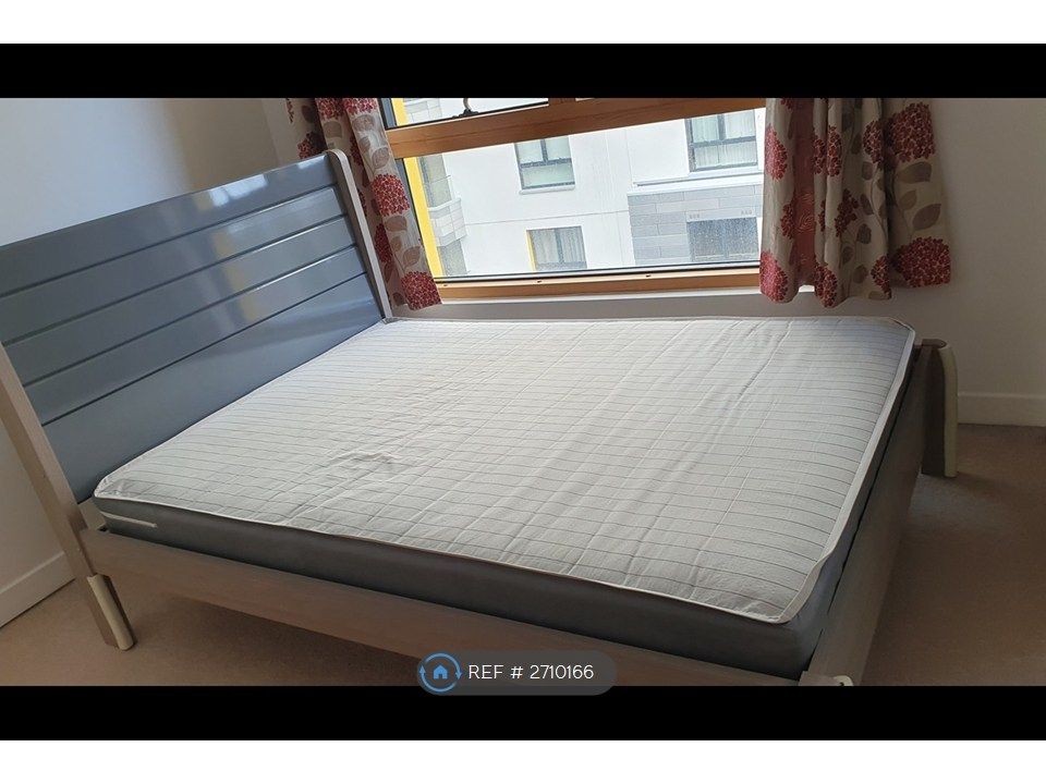 Property photo 2 of 20 Master Bedroom