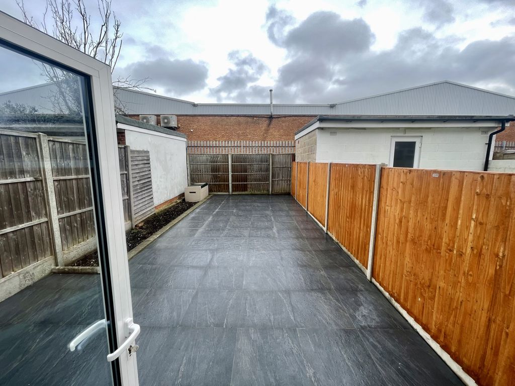 Property photo 3 of 20