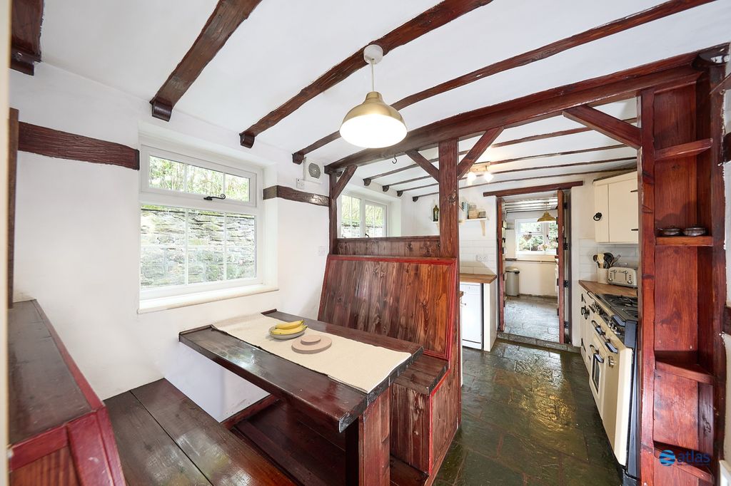 Property photo 3 of 19 Dining/Kitchen Space