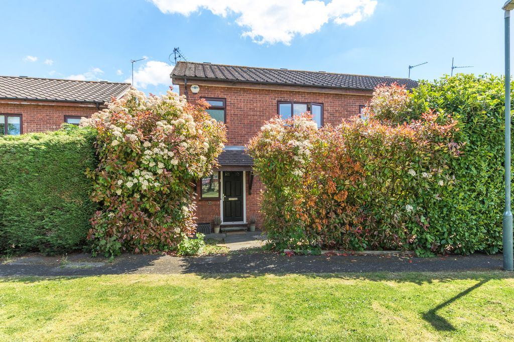 Property photo 1 of 12
