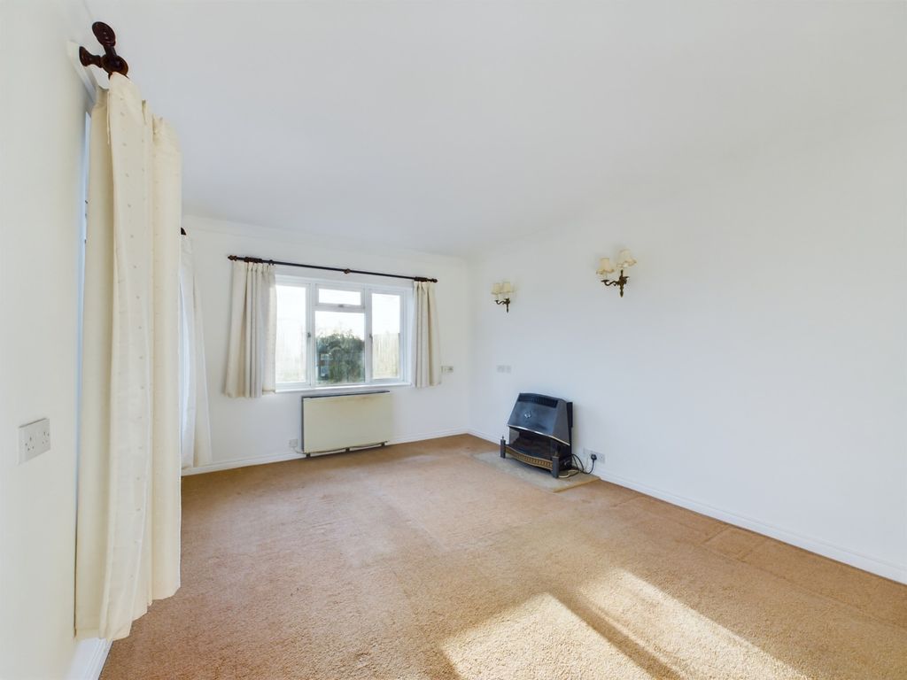 Property photo 2 of 12 30003164-Hr-2