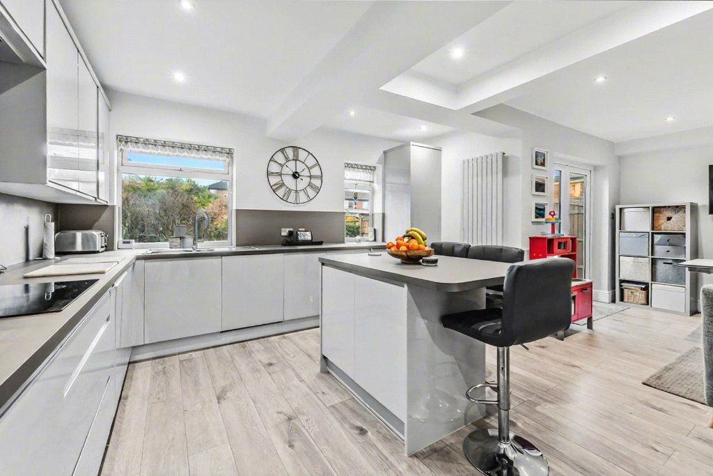 Property photo 3 of 17 Picture No. 22