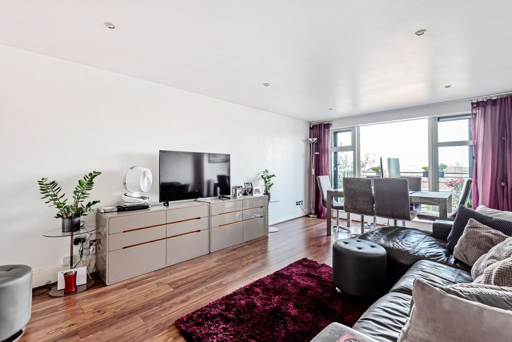 Property photo 2 of 9 888107 (2)