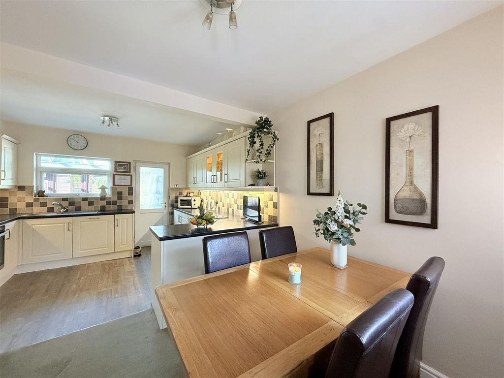 Property photo 2 of 16 Img_1334.Jpeg