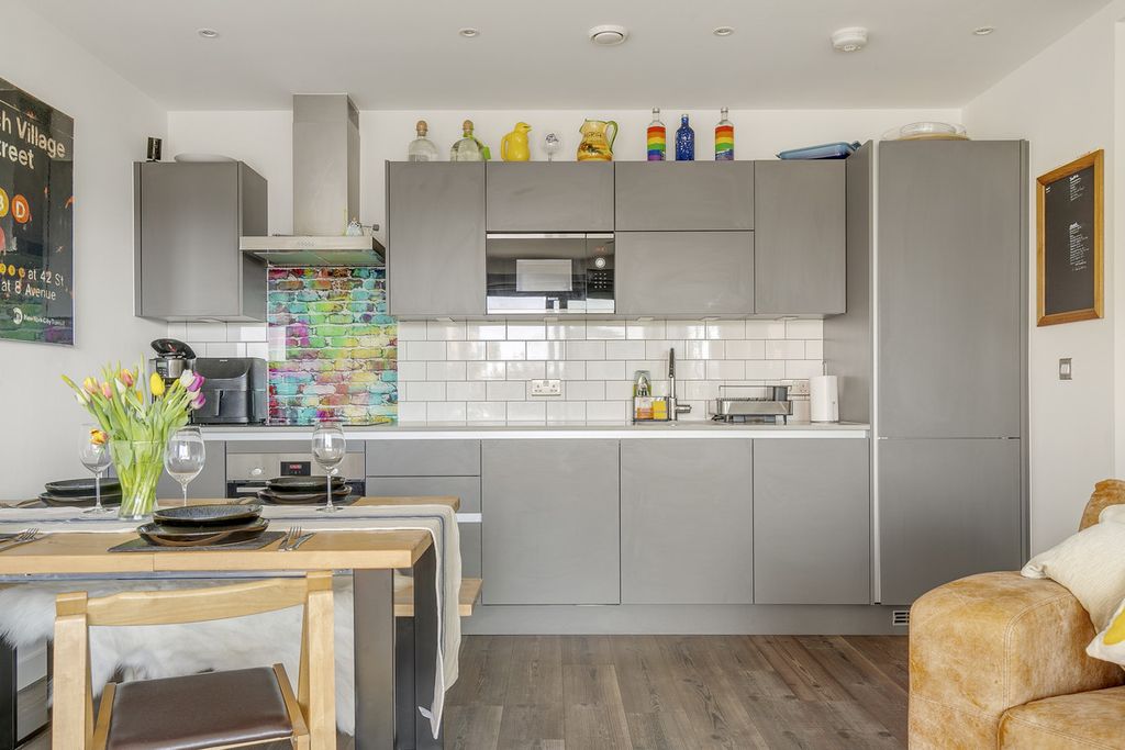 Property photo 3 of 16