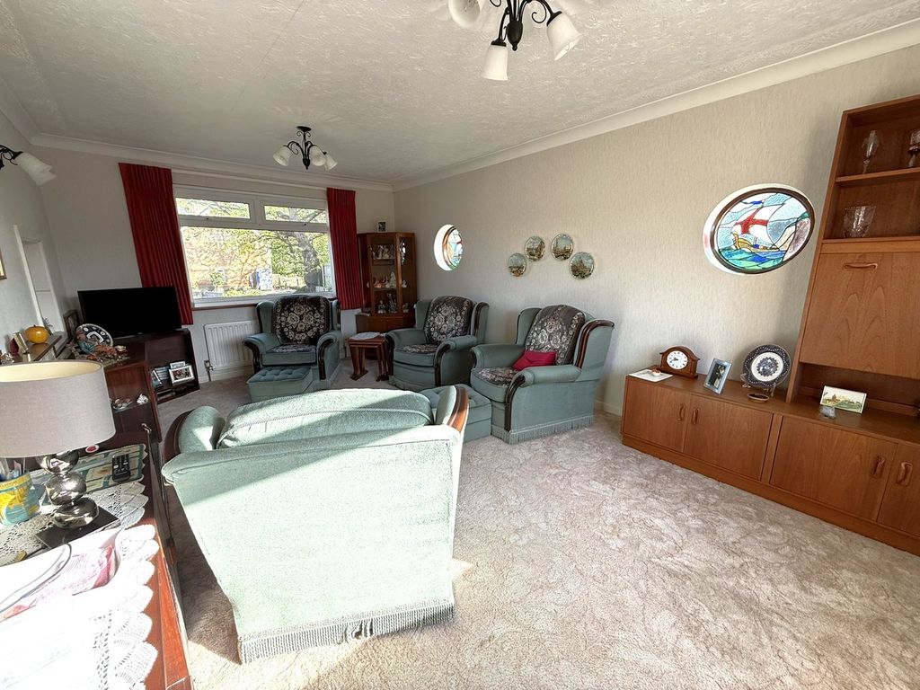 Property photo 3 of 23