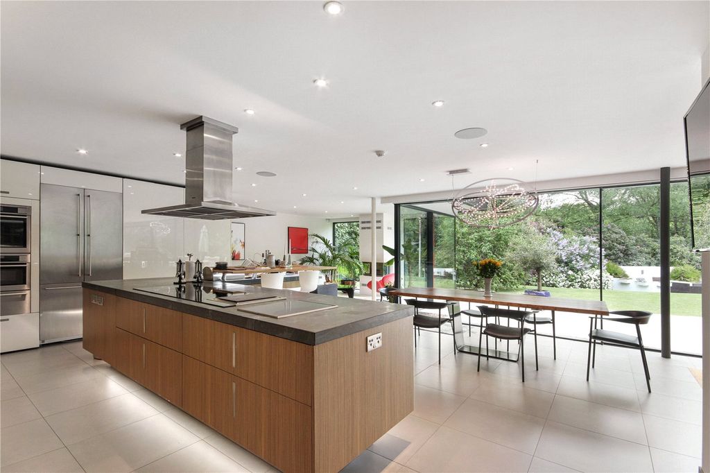 Property photo 2 of 17 Kitchen/Dining Rm