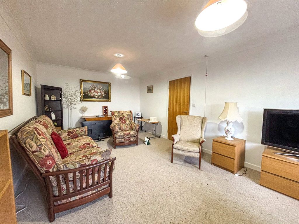 Property photo 3 of 10 Picture No. 14
