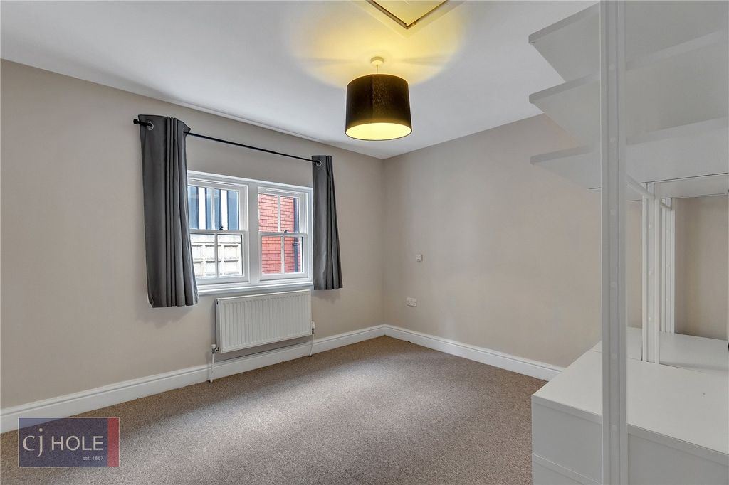 Property photo 3 of 16 Picture No. 17