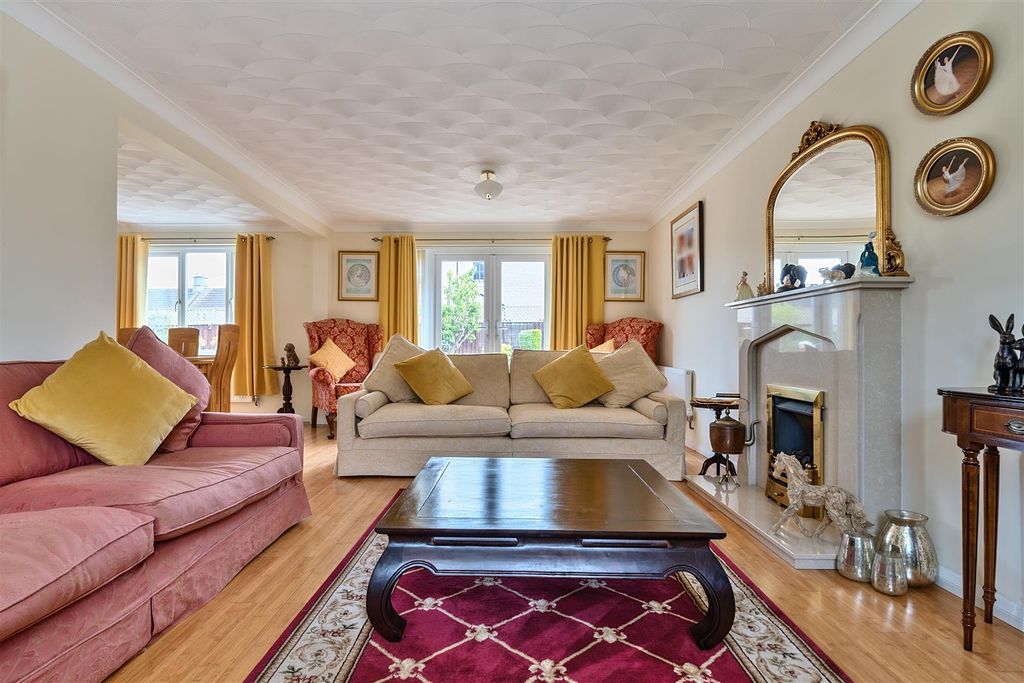 Property photo 2 of 21 16-681B9656E19A3-1282483-Arw-16.Jpg