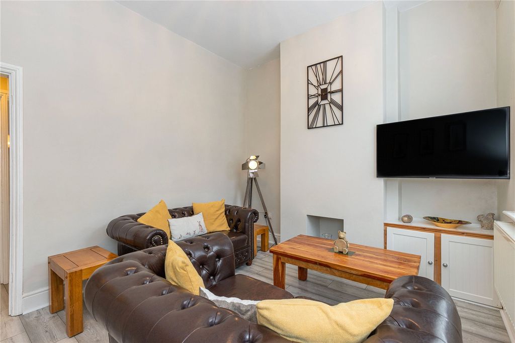 Property photo 3 of 12 Living Room