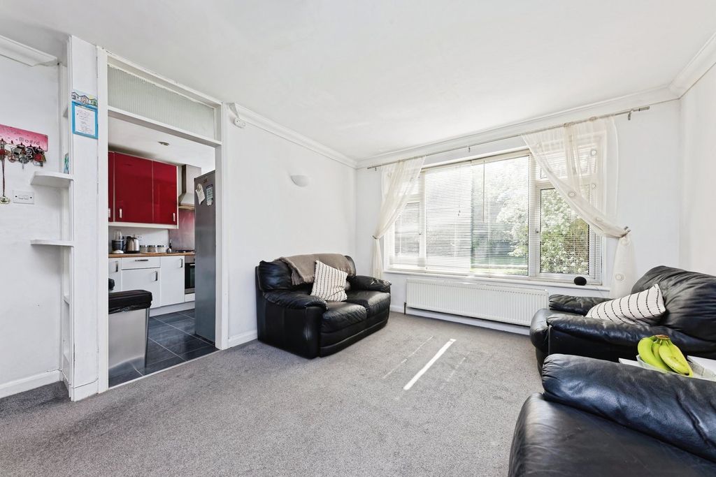 Property photo 3 of 14