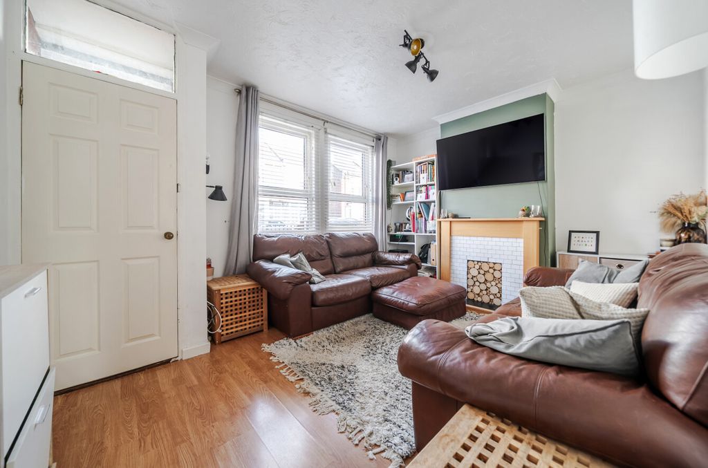 Property photo 2 of 9 1442140-2-69E26F2...