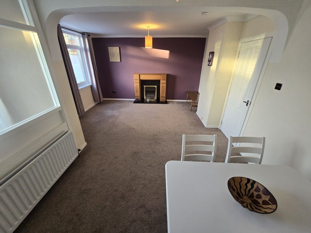 Property photo 2 of 10 Lounge 1